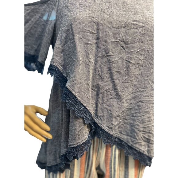 (5 for‎ $25) Altar'd State Asymmetrical Cold Shoulder Blouse in Chambray-Medium - Picture 5 of 6
